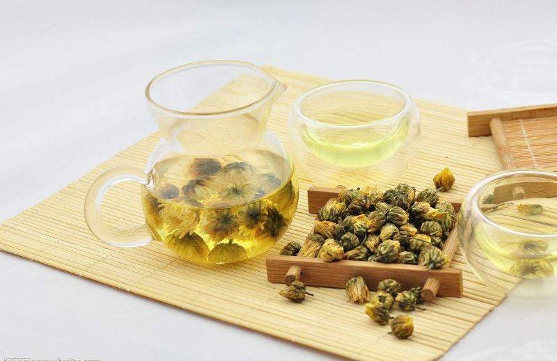 Top 10 loại trà thảo mộc dễ ngủ nên dùng 1 Trà hoa cúc