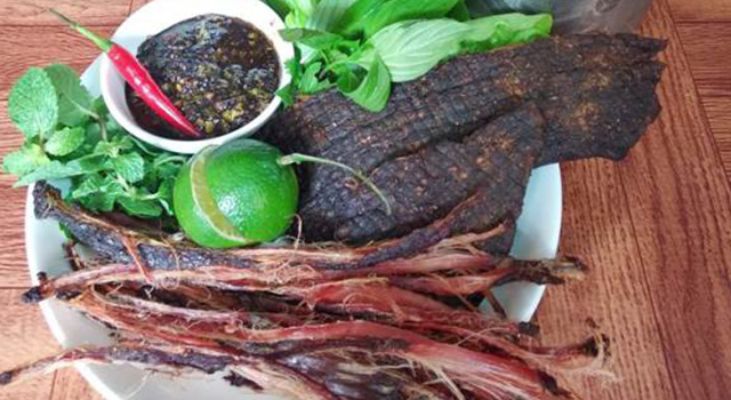 Cách ăn thịt trâu gác bếp chuẩn vị Tây Bắc 4 Hướng dẫn cách ăn thịt trâu gác bếp an toàn.
