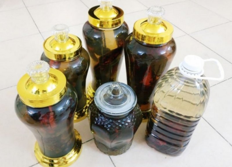 Hướng dẫn chi tiết từ A – Z về cách ngâm rượu nấm ngọc cẩu 3 Cách ngâm rượu nấm ngọc cẩu nguyên cây cực đơn giản.