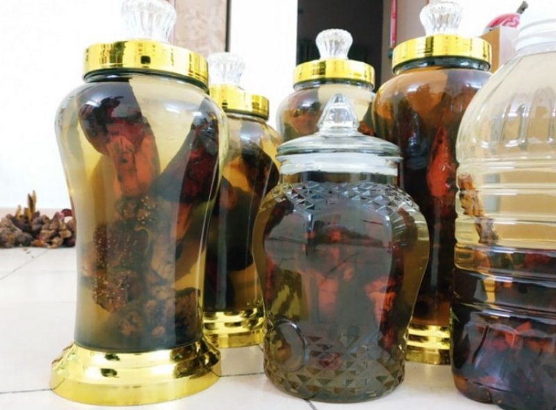 Nấm Ngọc Cẩu Khô - 1 Kg 15 Ngâm rượu nấm ngọc cẩu thái lát nhanh chóng.