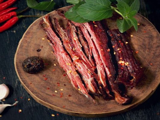 Review giá thịt trâu gác bếp chi tiết tại nhiều tỉnh thành 3 Thịt trâu gác bếp chuẩn vị.