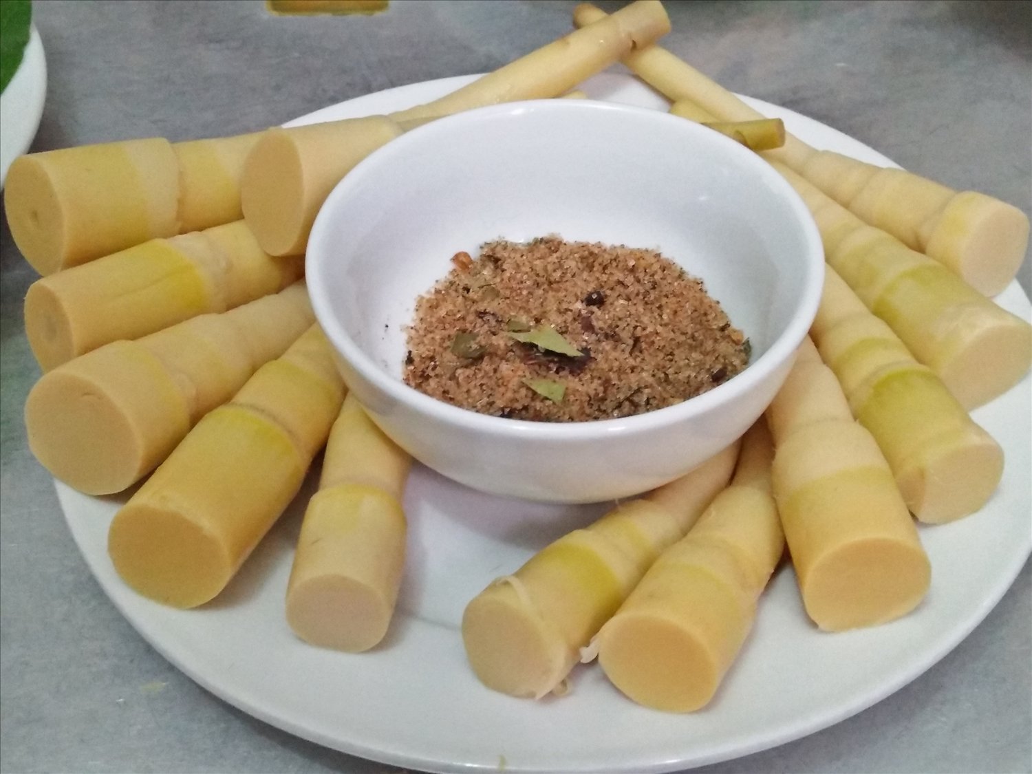 Khám phá món măng rừng miền núi & 8 tác dụng tuyệt vời 3 Món măng rừng luộc