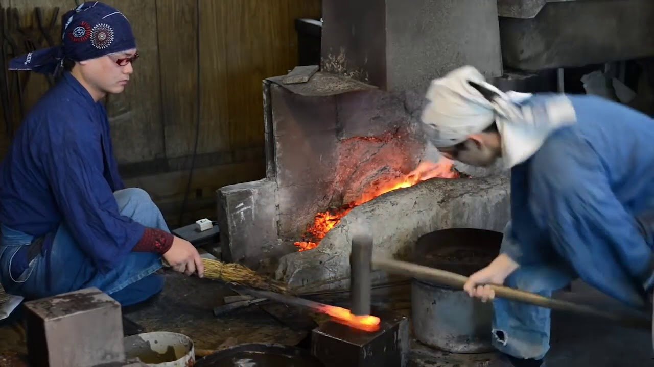 Quy trình rèn dao thủ công của người Nùng An 4 Quy trình rèn dao thủ công của người Nùng An